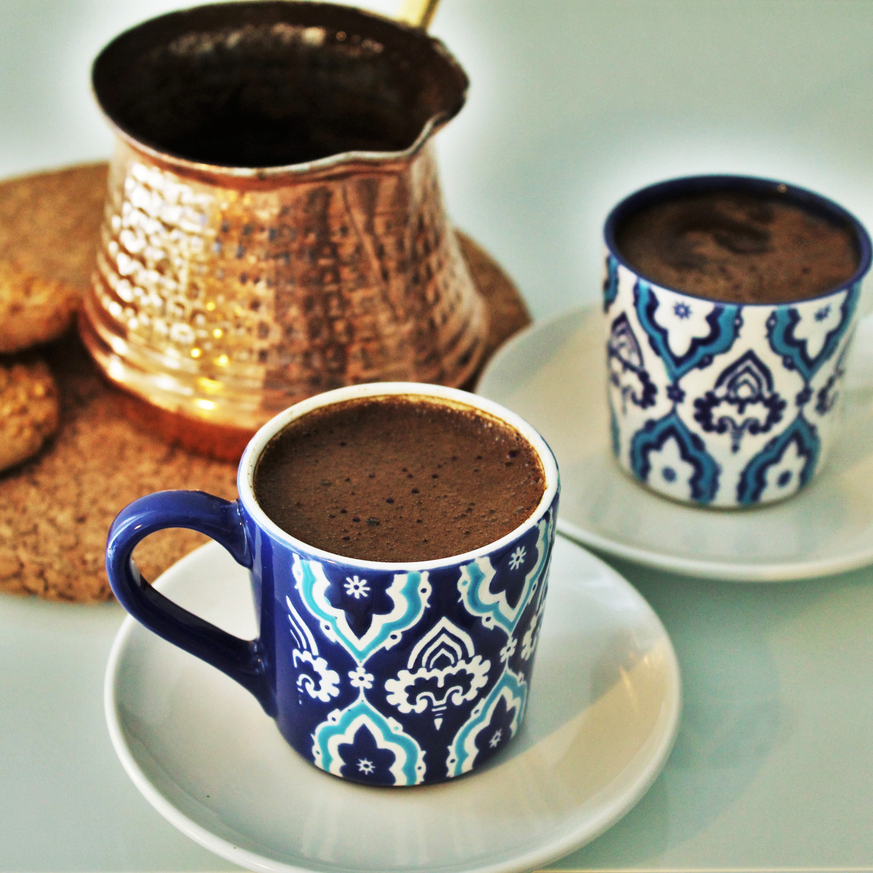 Tyrkisk kaffe opskrift, tyrkisk kaffe, hvordan laver man tyrkisk kaffe, opskrift på tyrkisk kaffe, tyrkiske drikke, tyrkiske varme drikke, tyrkiske opskrifter, hvordan laver man tyrkisk kaffe