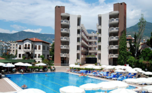 Første-ferie-dansk-i-tyrkiet-alanya-blog-alanya-blogger-dansk-blog-i-tyrkiet-hverdagen-i-tyrkiet-dansker-i-udlandet-danske-bloggere-i-udlandet-panorama-hotel