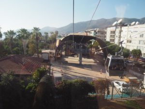 alanyas svævebane, alanya svævebane, svævebanen alanya, ny svævebane alanya, alanya teleferik, alanya cablecar, svævebane damlatas, oplevelser i alanya, dansk i tyrkiet, hvad koster svævebanen, pris for svævebane alanya, alanya blog, alanya blogger