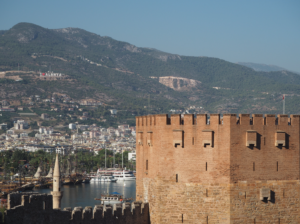 alanya blog, alanya blogger, hverdagen i tyrkiet, dansker i tyrkiet, dansk i tyrkiet, alanya havn, alanya red tower, alanys vartegn