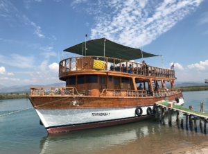 oplevelser i manavgat, seværdigheder i manavgat, manavgat vandfaldet, manavgat moske, bazar i manavgat, sejle på manavgat floden, udflugter til manavgat, hvad skal man se i manavgat, ters ev manavgat, ters villa manavgat, oplevelser tyrkiet