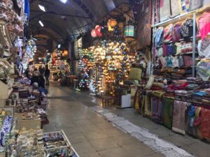 grand bazar i istanbul, den egyptiske bazar i istanbul, krydderibazaren i istanbul, markeder i istanbul, shopping i istanbul, oplevelser i istanbul, seværdigheder i istanbul,