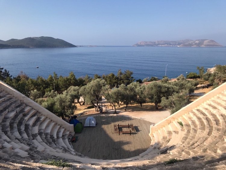 Antiphellos teatret i Kaş amfiteater i kas oplevelser i kas, seværdigheder i kas, tyrkiet blogger, amfi teatre i tyrkiet, oplevelser i tyrkiet, seværdigheder i tyrkiet