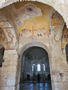 julemanden kommer fra tyrkiet, sankt nikolaus tyrkiet, hvor kommer julemanden fra, julemanden stammer fra Tyrkiet, oplevelser i antalya, oplevelser i tyrkiet, oplevelser i demre, kristendom i tyrkiet, sankt nikolaus kirke tyrkiet, julemandens grav i tyrkiet, tyrkiet blogger, rejsetips tyrkiet