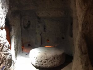 underjordiske byer i kappadokien, underjordiske byer i cappadocia, oplevelser i kappadokien, seværdigheder i kappadokien, must see kappadokien, oplevelser i cappadocia tyrkiet, seværdigheder i cappadocia tyrkiet, underjordiske huler i tyrkiet, underjordiske byer i tyrkiet, tyrkiet rejseblogger, tyrkiet blogger