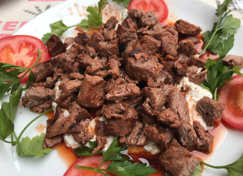 tyrkiske restauranter i alanya, populære tyrkiske restauranter alanya, autentisk tyrkisk mad, tyrkiske spisesteder i alanya, smag på tyrkiet, det tyrkiske køkken alanya, alanya rejsetips