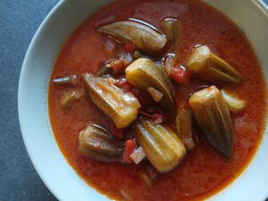 Etsiz bamya yemeği, tyrkisk vegetargryde, okra opskrift, bamya opskrift, vegetarisk tyrkisk mad, tyrkisk mad, okra, bamya yemeği, tyrkisk gryderet, vegetarisk gryderet, tyrkisk vegetarretter, okra gryderet, tyrkisk opskrift, vegetarisk opskrift, sund tyrkisk mad, middelhavsmad, tyrkisk okra, bamya uden kød, bamya med tomat, okra opskrift tyrkisk, bamya yemeği opskrift, tyrkisk vegansk mad, sund vegetarret, hjemmelavet bamya, tyrkisk vegetarisk mad, okra i gryderet, krydret okra, okra med tomat, vegetarmad tyrkisk, tyrkisk mad med okra, tyrkisk køkken, tyrkisk grøntsagsret, okra retter, okra gryderet uden kød