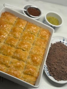 soguk baklava opskrift, soguk baklava med chokolade, soguk baklava med mælk, tyrkisk soguk baklava, nem soguk baklava opskrift, hjemmelavet soguk baklava, baklava med chokolademælk, soguk baklava uden nødder, soguk baklava med hasselnødder, soguk baklava med pistacie, soguk baklava med mørk chokolade, soguk baklava dessert, kold baklava opskrift, kold baklava med chokolade, tyrkisk dessert med chokolade, opskrift på soguk baklava med kakao, baklava med kakaomælk, soguk baklava trin for trin, soguk baklava nem og hurtig, soguk baklava med kondenseret mælk, soguk baklava med fløde, soguk baklava uden sukker, soguk baklava med Nutella, soguk baklava med mælkechokolade, luksus soguk baklava, soguk baklava opskrift tyrkisk stil, sød soguk baklava med chokolade, soguk baklava med kakaopulver, baklava med chokoladefyld, baklava med chokoladesirup, soguk baklava med sirup, soguk baklava med smør og chokolade, dessert soguk baklava med mælk og nødder, soğuk baklava tarifi, çikolatalı soğuk baklava, sütlü soğuk baklava, ev yapımı soğuk baklava, kolay soğuk baklava tarifi, fıstıklı soğuk baklava, cevizli soğuk baklava, bitter çikolatalı soğuk baklava, süt ile soğuk baklava, kakaolu soğuk baklava, nutellalı soğuk baklava, yoğun sütlü soğuk baklava, şerbetli soğuk baklava, az şekerli soğuk baklava, pratik soğuk baklava, adım adım soğuk baklava, çikolata dolgulu baklava, çikolata soslu baklava, evde kolay soğuk baklava yapımı, yumuşak soğuk baklava, bol sütlü soğuk baklava