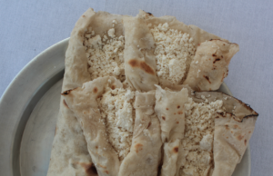yufka, tyrkisk yufka, yufka opskrift, hjemmelavet yufka, tyrkisk fladbrød, yufka til börek, yufka til dürüm, tyndt brød tyrkiet, yufka bagning, traditionelt tyrkisk brød, yufka dej, yufka kultur, tyrkiske madtraditioner, yufka opskrifter, fladbrød opskrift, tyrkisk køkken, yufka til snacks, madlavning med yufka, tyrkisk bagværk, yufka tips