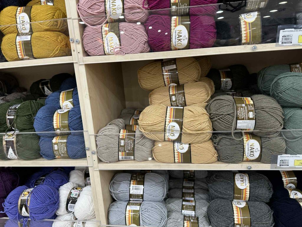 garn i antalya, garnbutik i antalya, købe garn i tyrkiet, billigt garn tyrkiet, garn tyrkiet priser, garn antalya centrum, garnbutik antalya centrum, tyrkisk garn, ice yarns tyrkiet, yarnart tyrkiet, etrofil garn, strikkegarn tyrkiet, hæklegarn tyrkiet, garnbutik kaleici, garnbutik nær hadrians port, hobbybutik antalya, ali ozkan antalya, garn til strik tyrkiet, garn til hækling tyrkiet, ferie og garn, garn shopping antalya, garn til ferien, garn med hjem fra tyrkiet, garn outlet tyrkiet, garnmærker tyrkiet, garn indkøb tyrkiet, hvor kan man købe garn i antalya, garnbutikker i antalya, tyrkiet garn shopping, garn til danske priser tyrkiet, billig bomuldsgarn tyrkiet, akrylgarn tyrkiet, garn til hækleprojekter tyrkiet, kreativ ferie tyrkiet, strikkeferie tyrkiet, garnforretning antalya, garn tyrkiet erfaringer, garn priser tyrkiet 2026, shopping i antalya, hobbyartikler antalya, tekstil shopping tyrkiet, garn inspiration tyrkiet