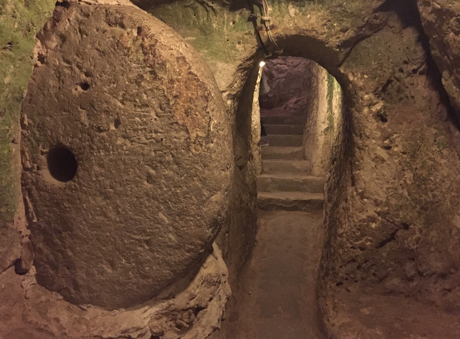 Derinkuyu – en kæmpe underjordisk by i Kappadokien
